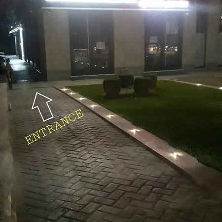 In Guest - Double In Front Of Bus Stop Affittacamere *